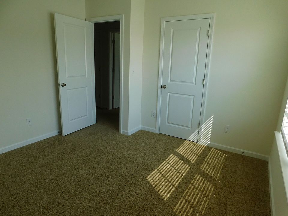 1st image of 2626 Gingham St