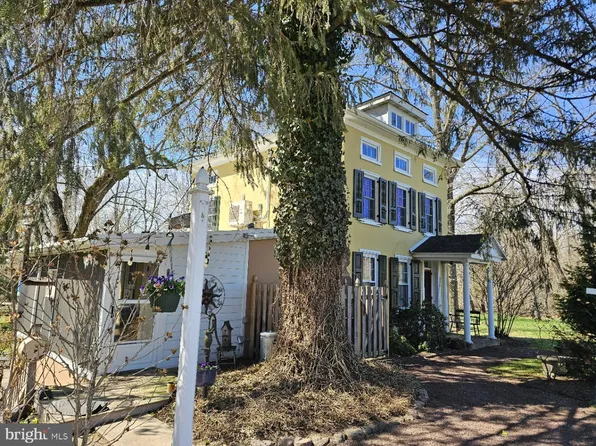 244 E Old Philadelphia Pike, Douglassville, PA 19518