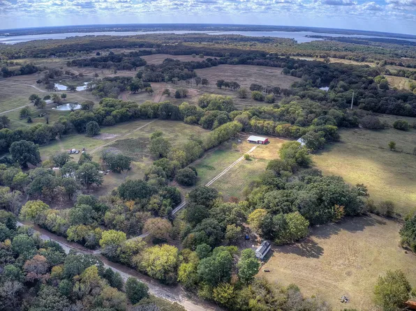 811 County Road 1900, Yantis, TX 75497