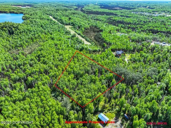 5550 W Kathi Dr, Wasilla, AK 99623
