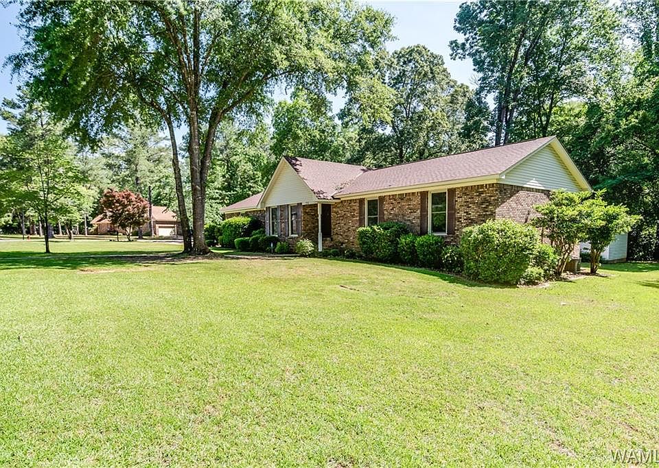 1st image of 715 Jennifer Dr E