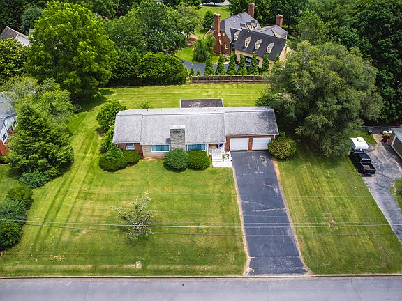 5th image of 1606 Idlewild Dr
