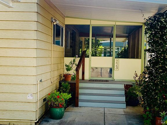 2nd image of 223 Barcelona Drive