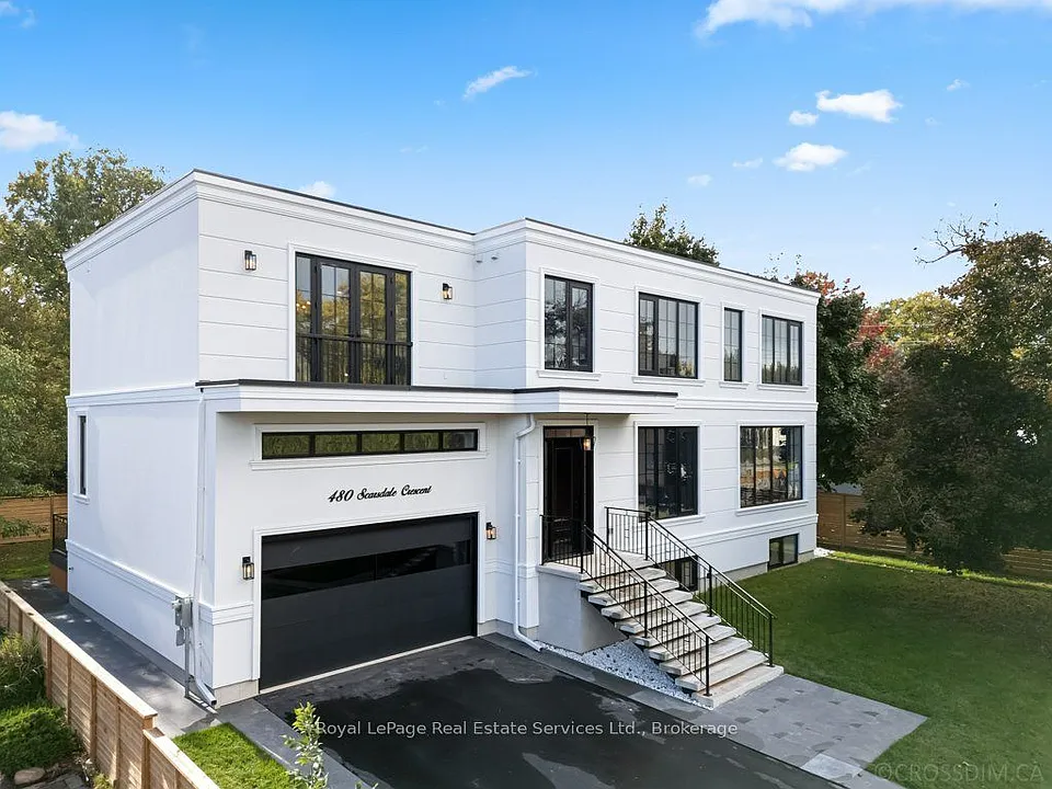 480 Scarsdale Cres