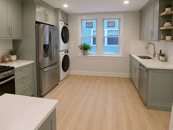 3rd image of 344 Hoover Ave APT 3