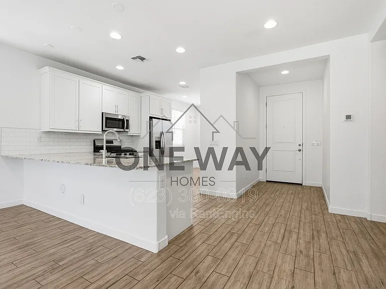 2962 E Mohave Ln — Photo 9
