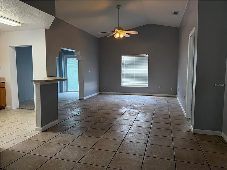 2427 Camden Oaks Pl — Photo 10