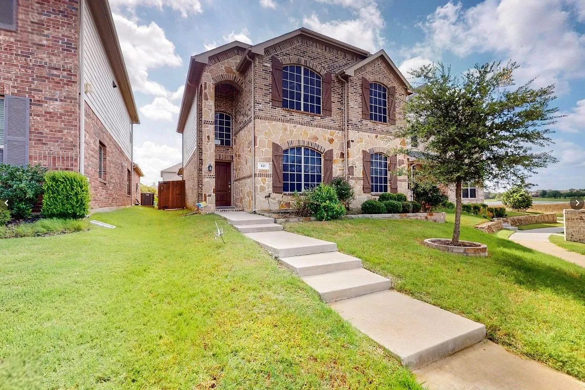 3 bed, 1888 sqft, $2,250 — Photo 1