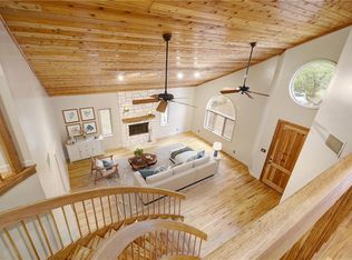760 Enchanted Oak Dr, Driftwood, TX 78619