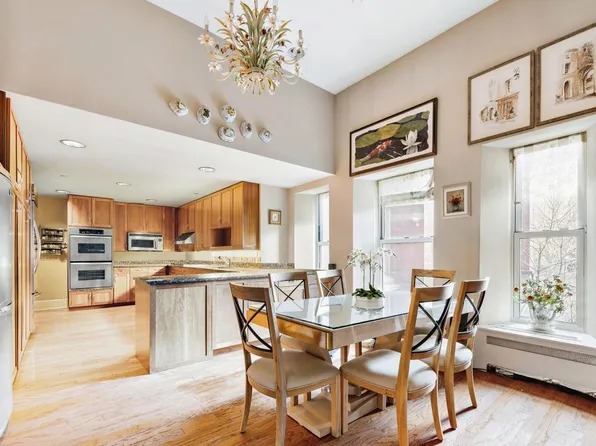 455 Central Park West image 5 of 16