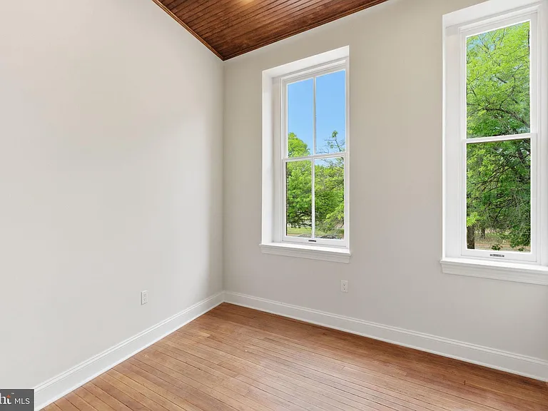 337 S Fremont Ave — Photo 20