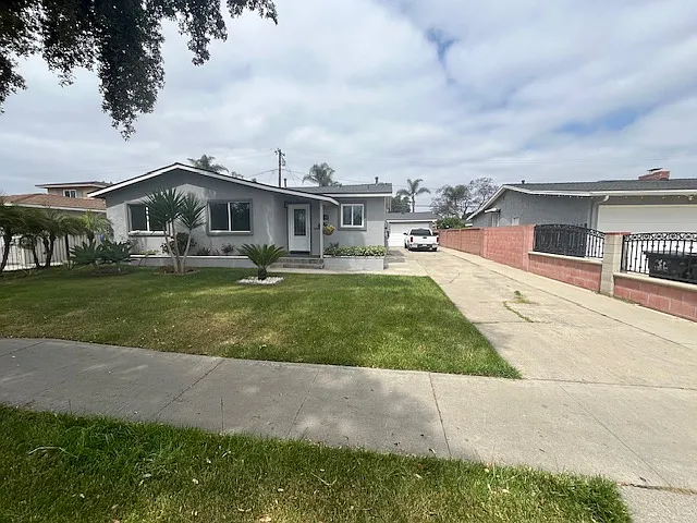 1346 S Joane Way — Photo 7