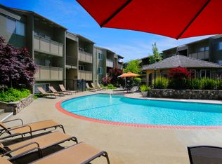 Town House Plaza, Castro Valley, CA 94546