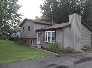592 Pine Grove Ave, Gurnee, IL 60031
