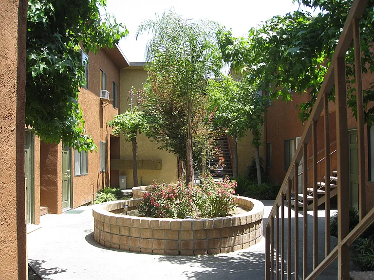 1515 N Sierra Way #12 — Photo 12