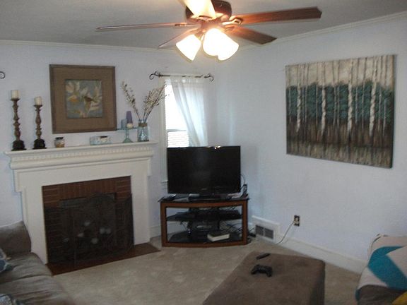 3rd image of 265 Diamond Ave