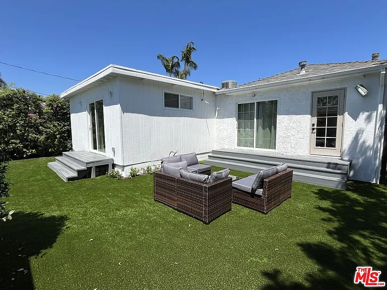 1825 Stearns Dr — Photo 36