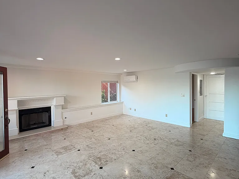 512 Central Ave #E — Photo 4