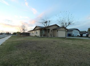 191 S Smith Rd, Tipton, CA 93272