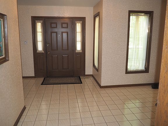 4th image of 8124 Pluskota Dr