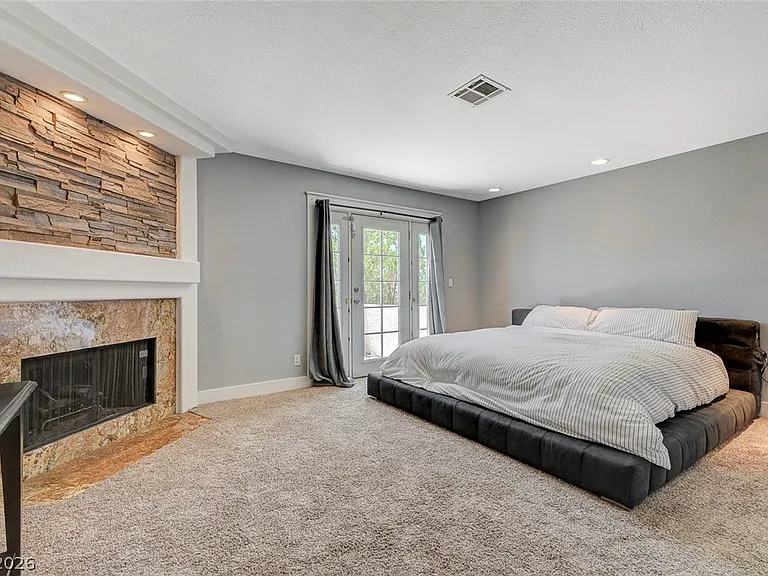 3880 Leisure Ln — Photo 11