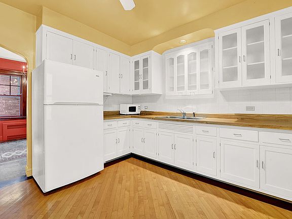 4th image of 6611 S Kedvale Ave