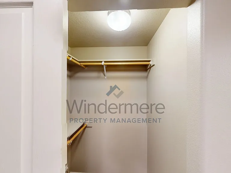 1215 SW Settlement St — Photo 12
