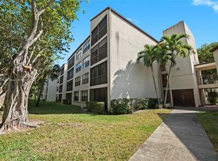 2302 S Cypress Bend Dr APT 210, Pompano Beach, FL 33069