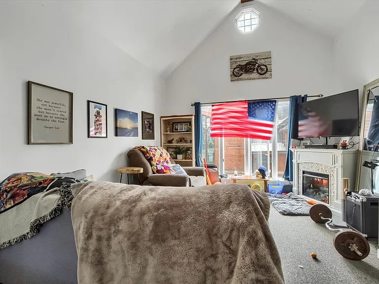 78 Burd St #2 — Photo 20