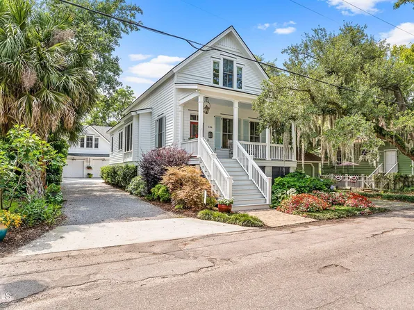606 New St, Beaufort, SC 29902