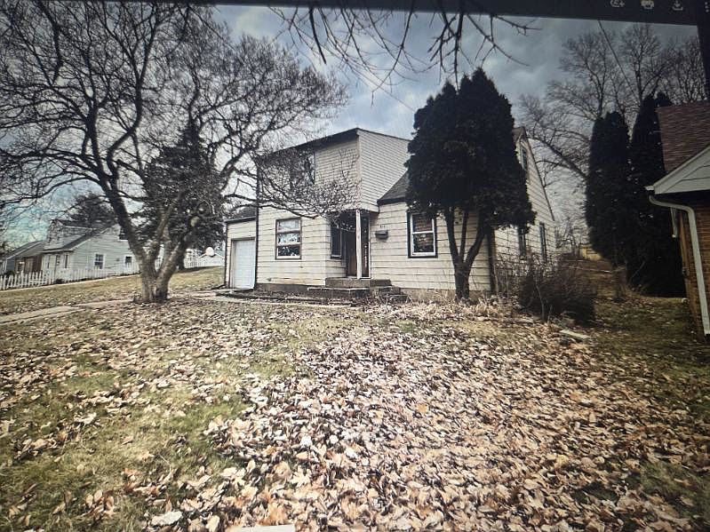 1st image of 816 Jordan Pl