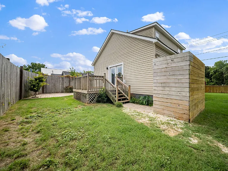 1109 Orange St — Photo 49