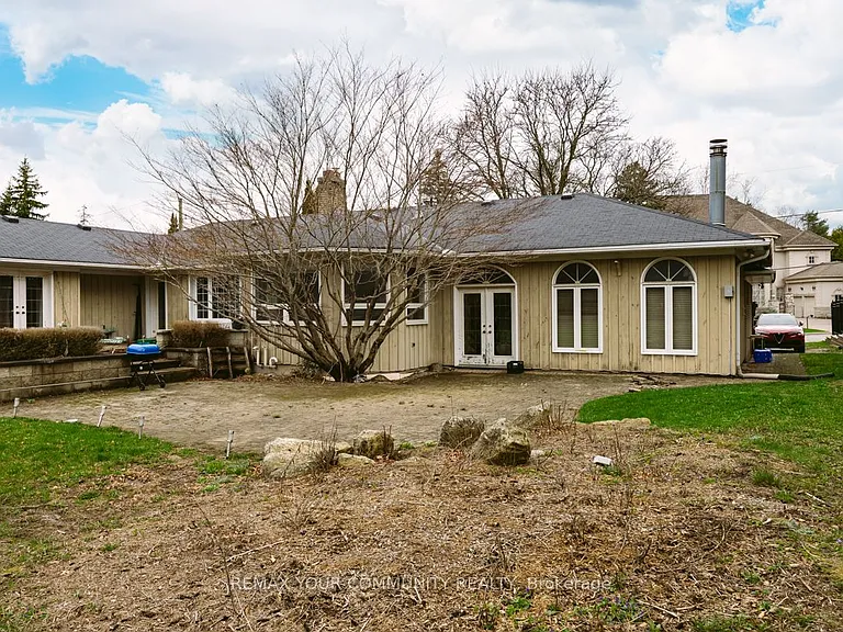 27 Denham Dr #LOWER — Photo 9