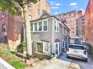 6571 Booth St, Rego Park, NY 11374