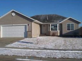 7108 W 52nd St, Sioux Falls, SD 57106