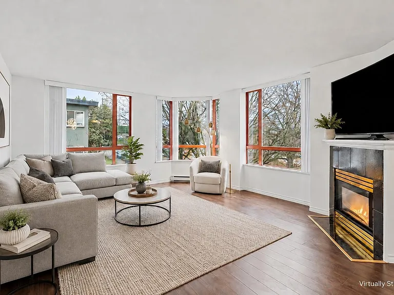 38 Leopold Pl #201 — Photo 3