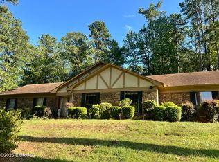 8040 Pinewood Dr, Meridian, MS 39305