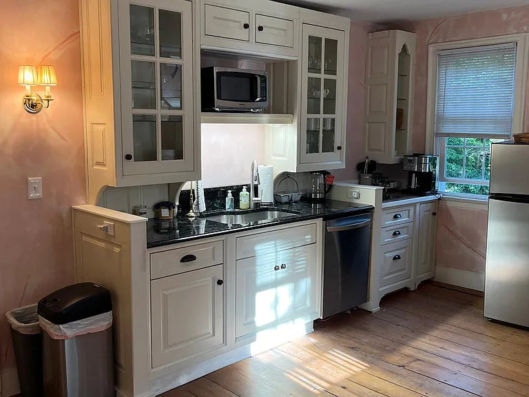 Microwave & Dishwasher