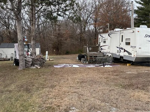 21169 Bunny Trl, Carlyle, IL 62231