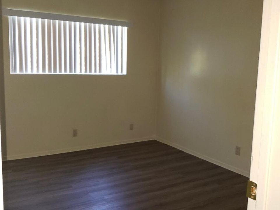 1st image of 914 Buena Vista St APT H