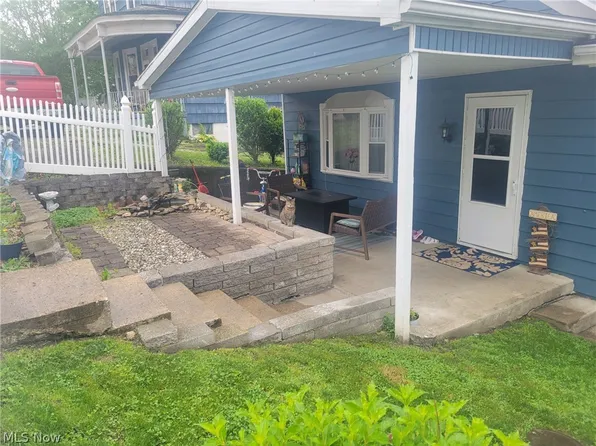 202 Jacquette St, Bridgeport, OH 43912