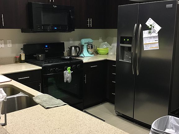 Granite counter tops and kitchen