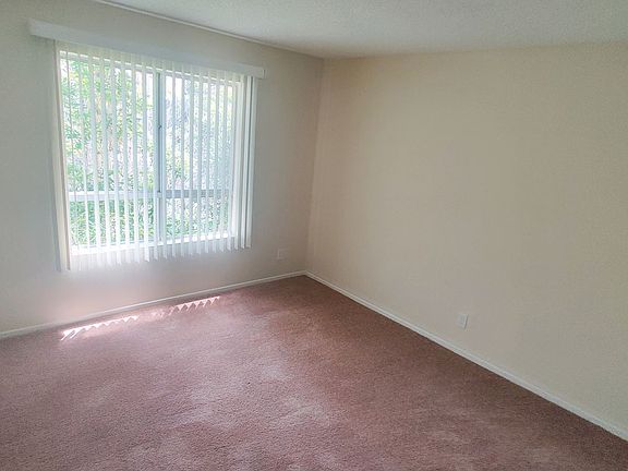 5th image of 9841 White Oak Ave APT 206