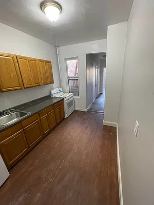 Rented by Gugenheim Realty LLC | media 1