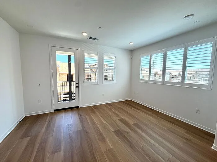 135 Evergreen Ln — Photo 13