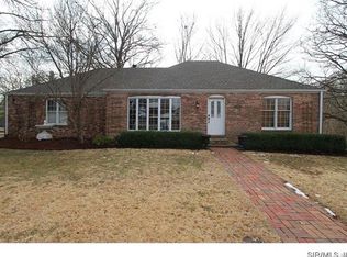 34 Fox Trail Dr, Glen Carbon, IL