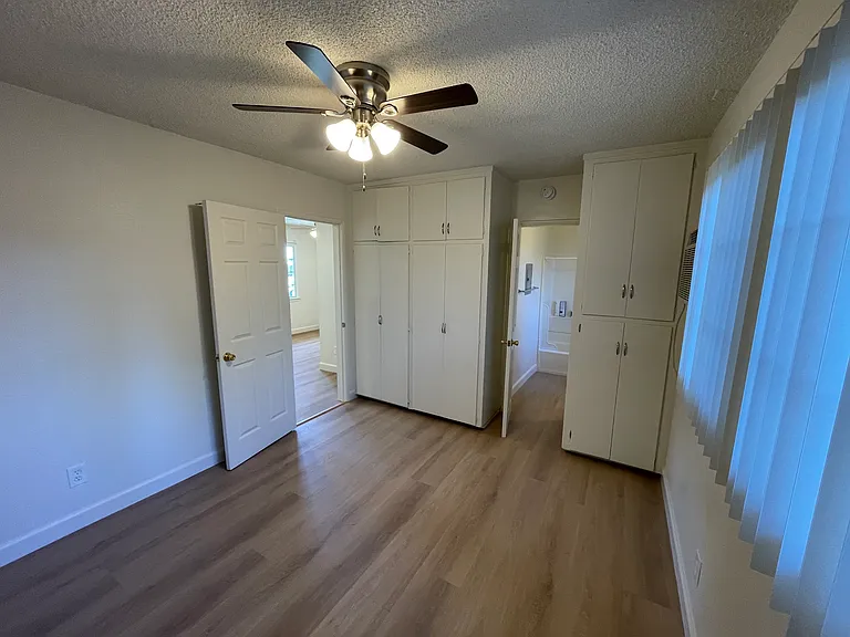 1196 W Valencia Dr #E — Photo 11