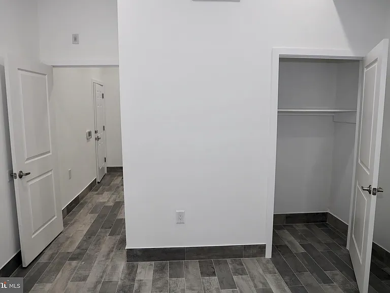 1231 Vine St #1 — Photo 13