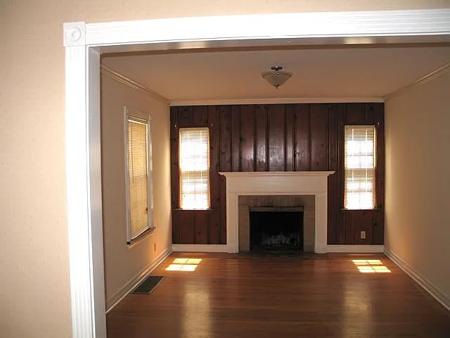 815 Simmons Ave photo 1
