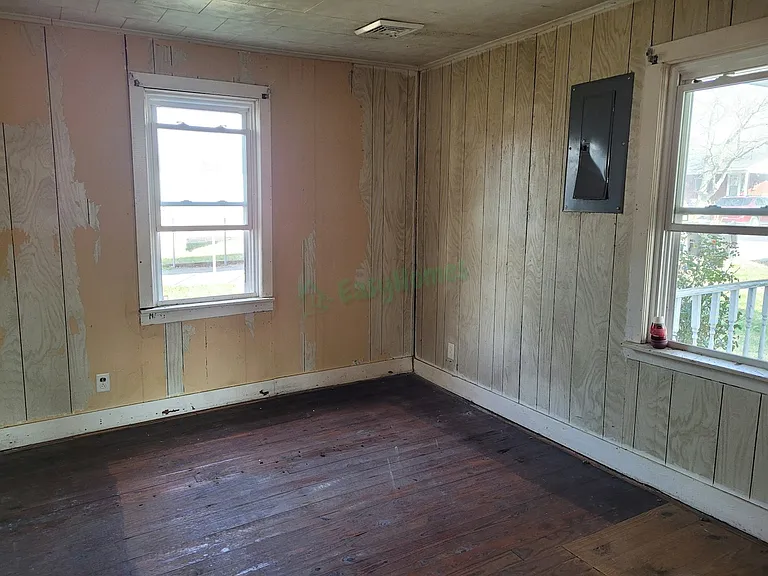 404 N Carroll St — Photo 5
